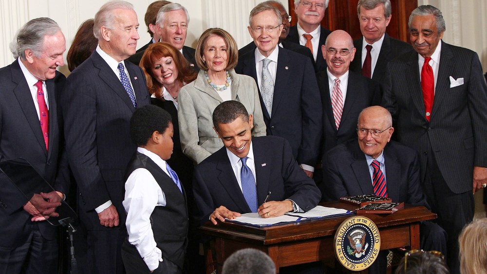 Image: President Obama Signs Health Care Reform Bill