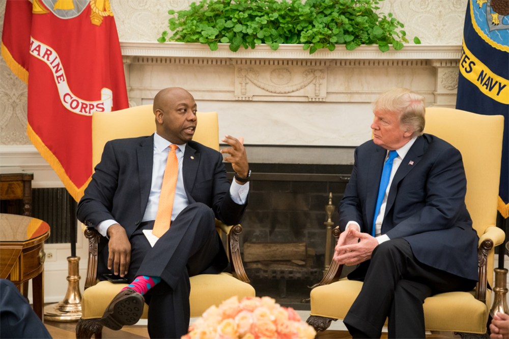 Image: Trump Meets With Senator Tim Scott