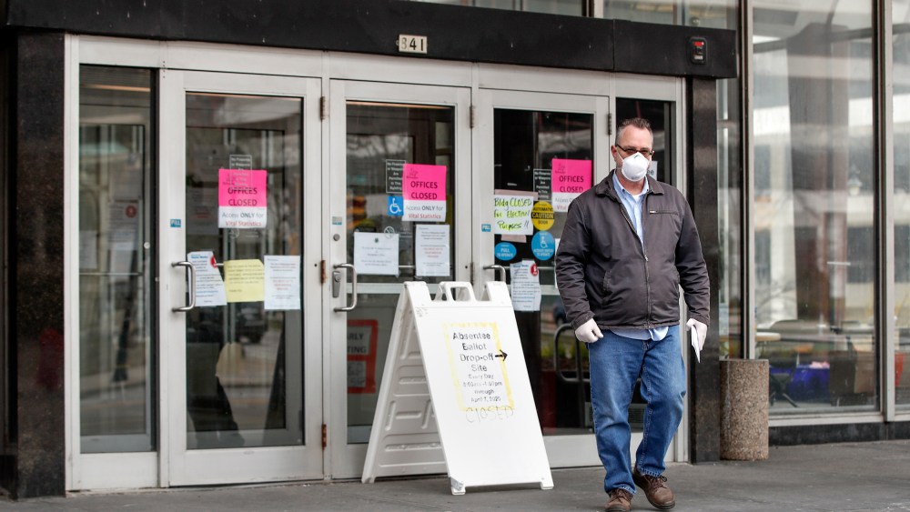 US-VIRUS-HEALTH-POLITICS-VOTE