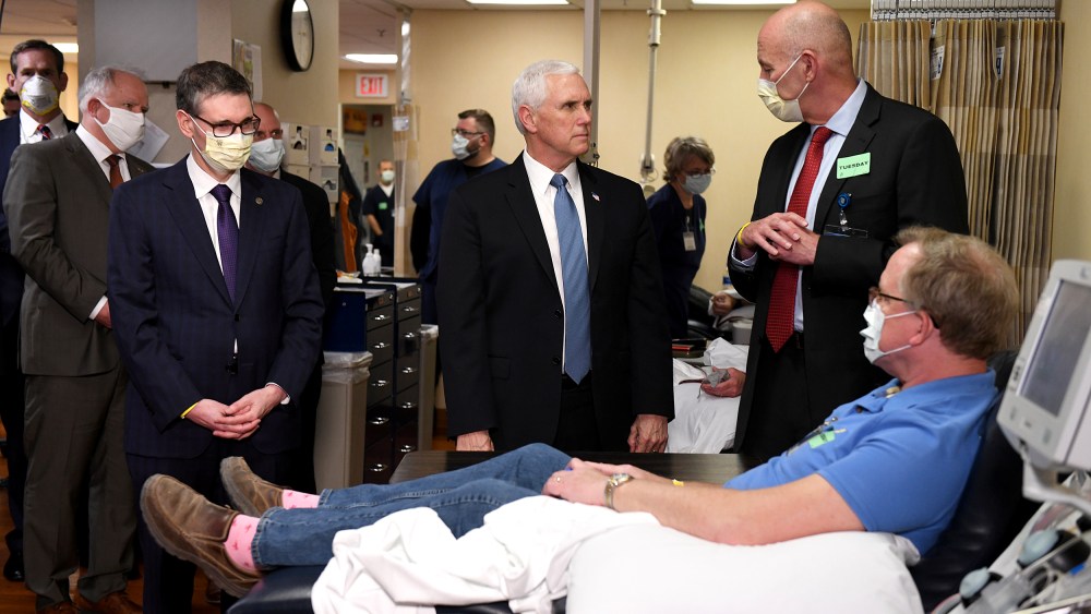 Image: Vice President Mike Pence tours Mayo Clinic facilities supporting coronavirus disease research and treatment in Rochester, Minnesota