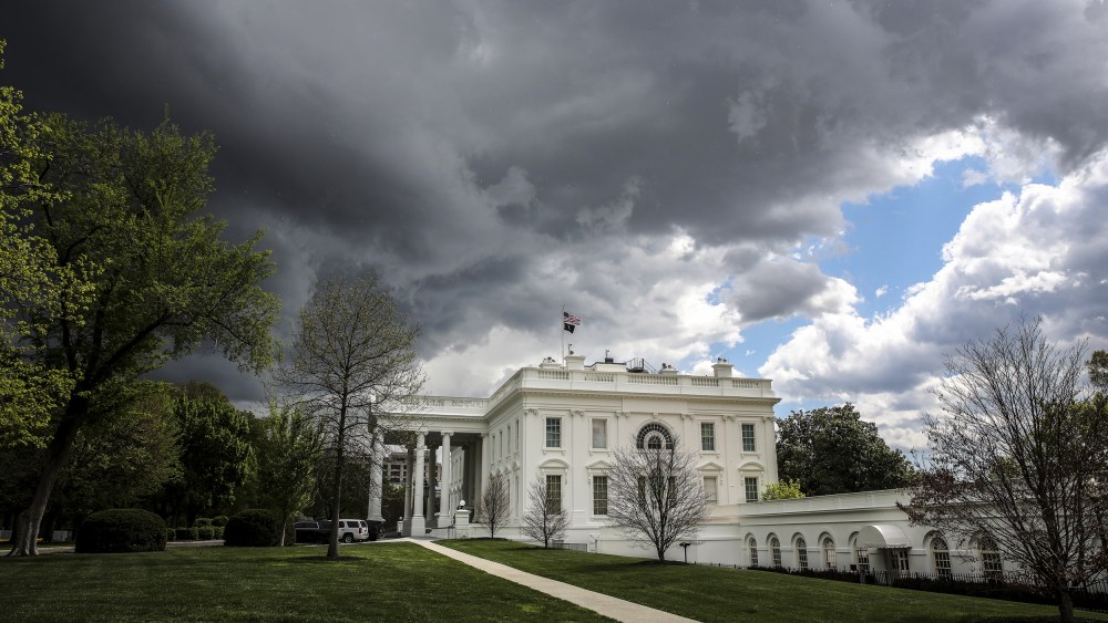 Kudlow Says U.S. Economy May Re-Open In Four To Eight Weeks