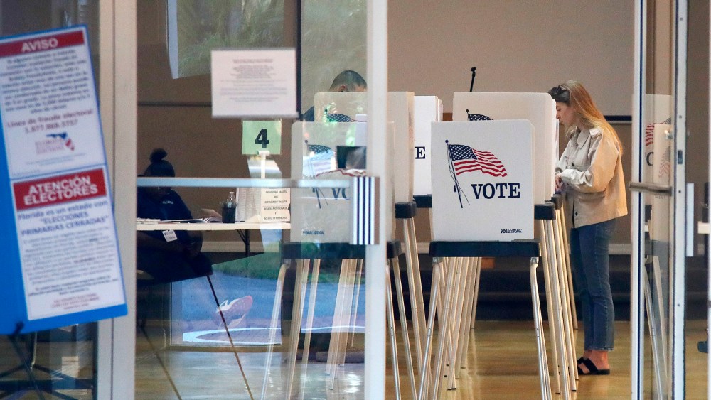 Image: Florida polling station
