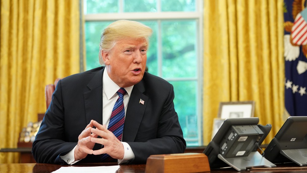 Image: Donald Trump in Oval Office