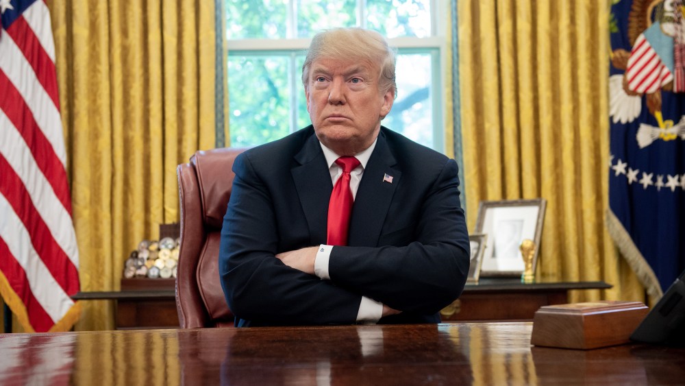 Image: Donald Trump in Oval Office