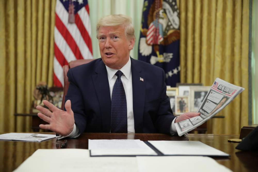 Image: President Trump signs executive order regarding social media companies at the White House in Washington