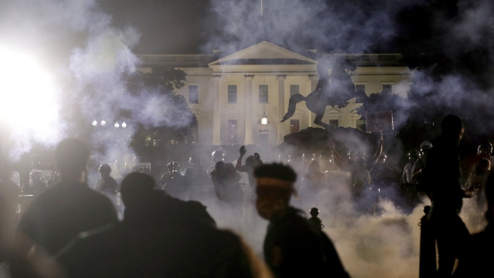 Image: Protesters rally at the White House on May 31, 2020.