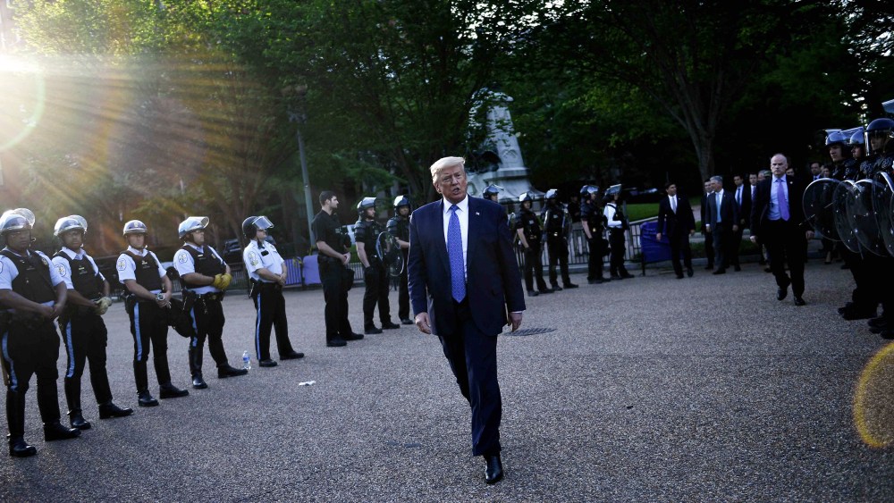 Image: US-TRUMP-MINORITIES-POLICE-politics-DEMONSTRATION