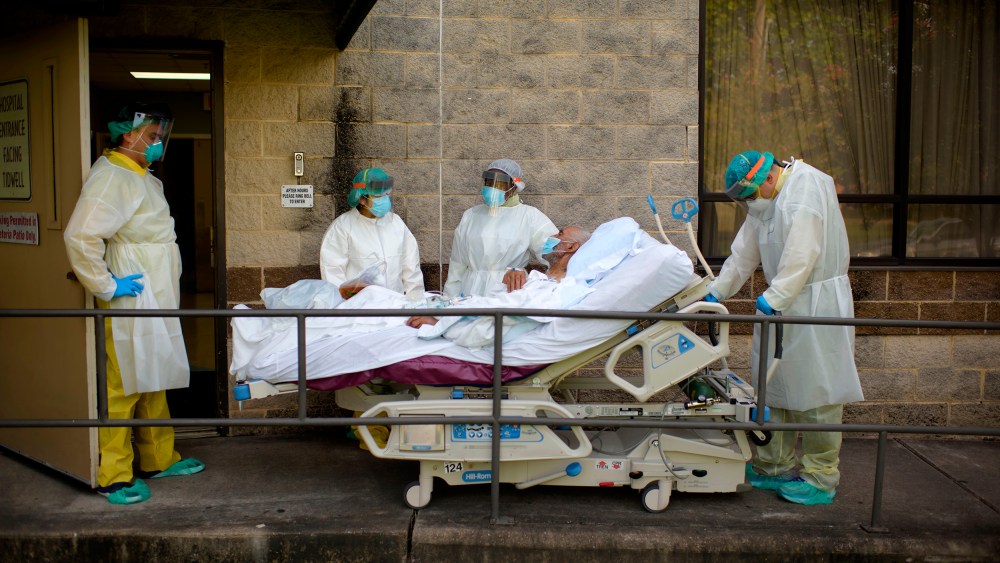 Image: US-HEALTH-VIRUS-HOSPITAL-PANDEMIC-COMMUNITIES