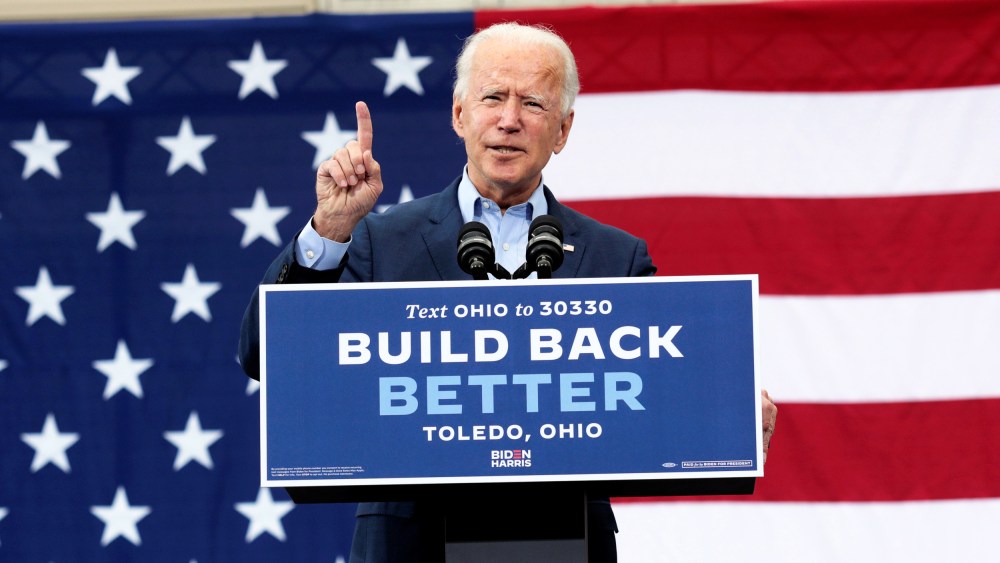 Image: Biden campaigns in Ohio