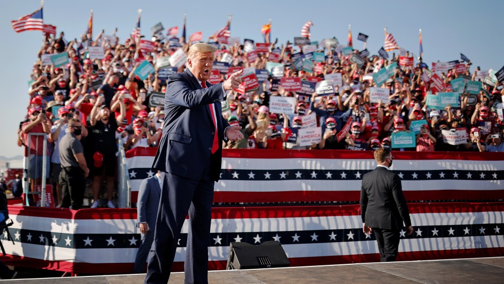 Image: President Donald Trump attends campaign event at Tucson International Airport