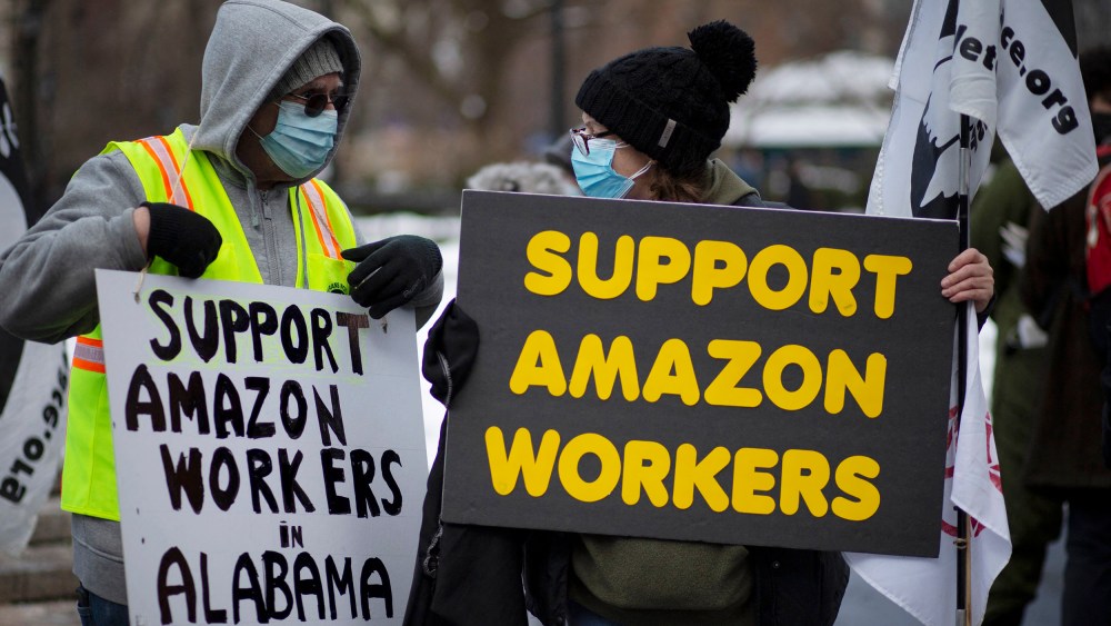Image: FILES-US-POLITICS-BUSINESS-UNION-BIDEN-AMAZON