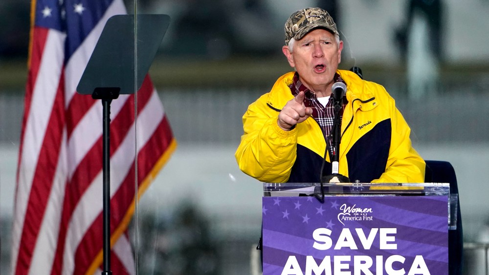 Image: Mo Brooks speaking at the "Save America Rally".