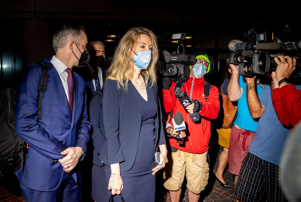 Image: Theranos founder Elizabeth Holmes enters court in San Jose, Calif., on Aug. 31, 2021.
