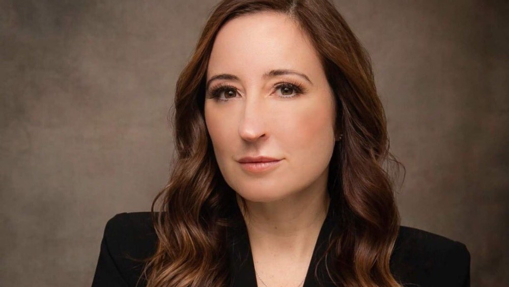 Alexandra Carter, U.N. negotiator and bestselling author of "Ask for More," breaks down how women can turn their professional lives around, starting with the way they talk to themselves.