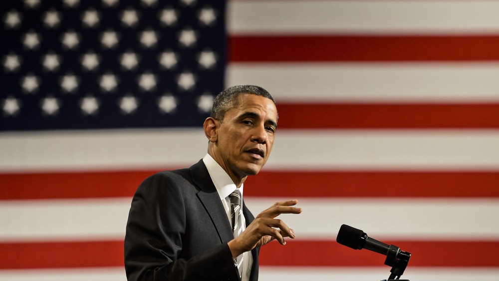 US President Barack Obama speaks at Hyde Park Academy  in Chicago, Illinois, USA, 15 February 2013. Obama is calling for a raise to the federal minimum wage, job training and marriage for low income families on his post State of the Union tour...