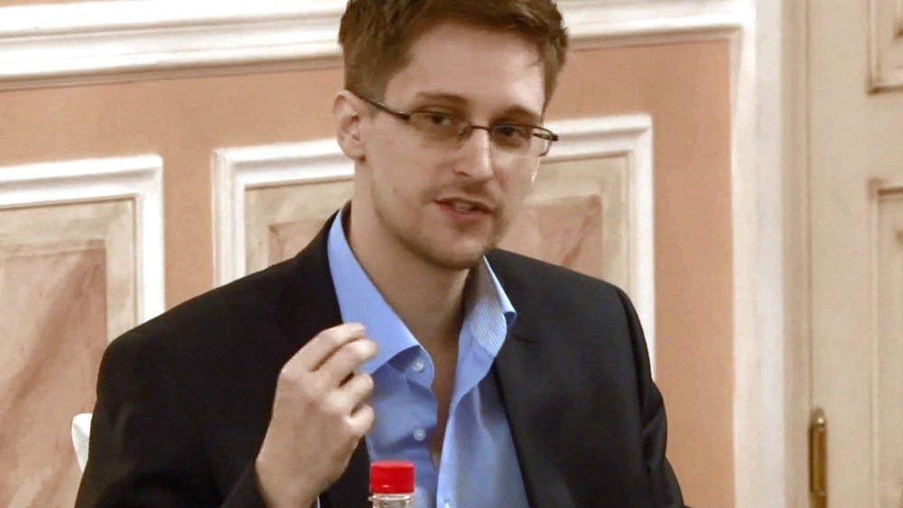 Image: Russia extends Snowden residence permit by three years