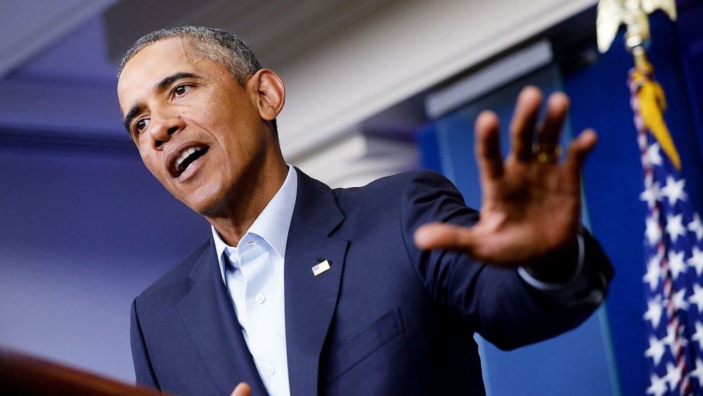 President Barack Obama delivers a statement to provide an update on Iraq and the situation in Ferguson, Missouri, August 18, 2014.