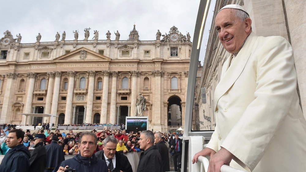 Pope Francis arrives to his Wednesday's General Audience in St. Peter's Square, Vatican City on Dec. 3, 2014. (L'OSSERVATORE ROMANO/EPA)