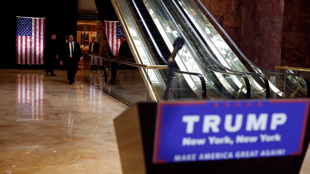 Members of the US Secret Service are seen patrolling Trump Tower before Republican presidential candidate Donald Trump addresses supporters at a speech in the lobby of Trump Tower in New York, N.Y. on May 31, 2016. (Photo by Jason Szenes/EPA)