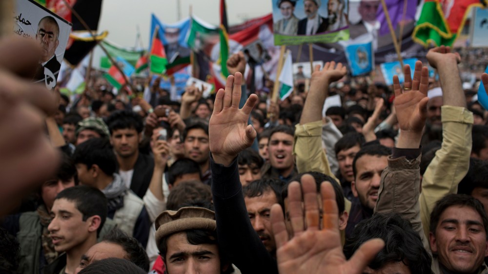 Supporters attend a rally for presidential candidate Ashraf Ghani at a stadium in Kabul, Afghanistan, April 1, 2014.