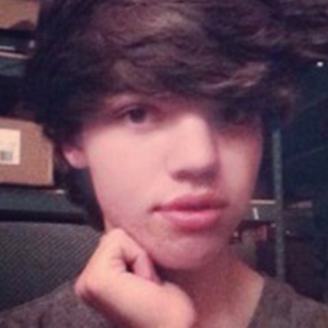 Photo of Leelah Alcorn.
