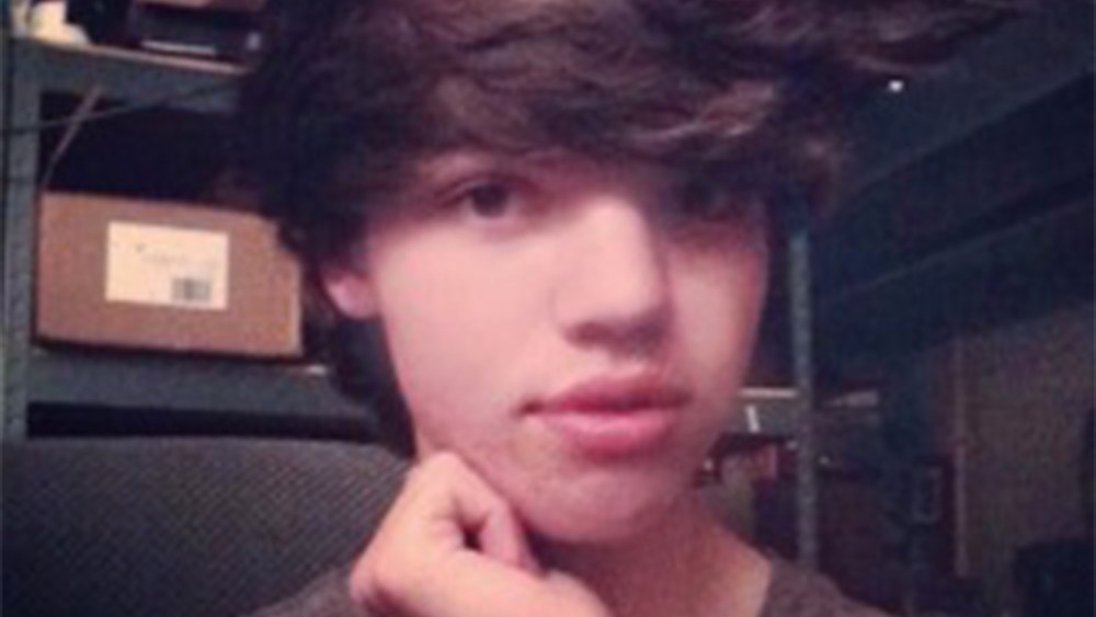 Photo of Leelah Alcorn.
