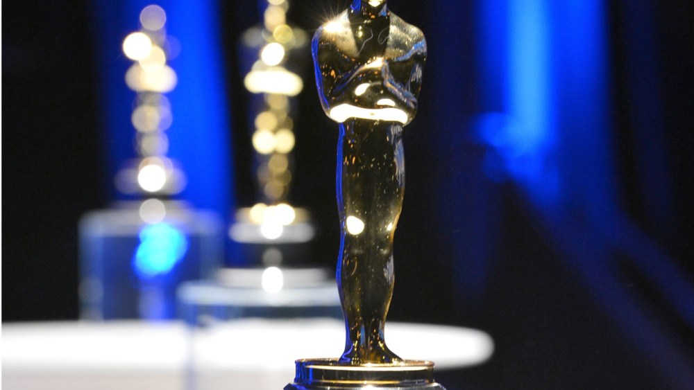 BEVERLY HILLS, CA - FEBRUARY 04:  Oscar statue is displayed at the 85th Academy Awards Nominations Luncheon at The Beverly Hilton Hotel on February 4, 2013 in Beverly Hills, California.  (Photo by Alberto E. Rodriguez/Getty Images)
