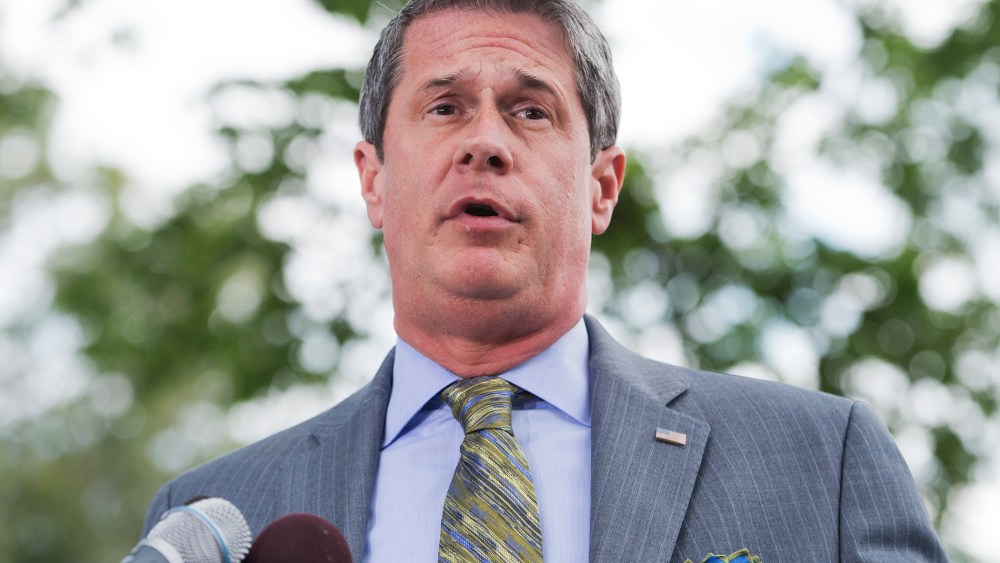 Sen. David Vitter speaks at a news conference outside of the Capitol, June 20, 2013.