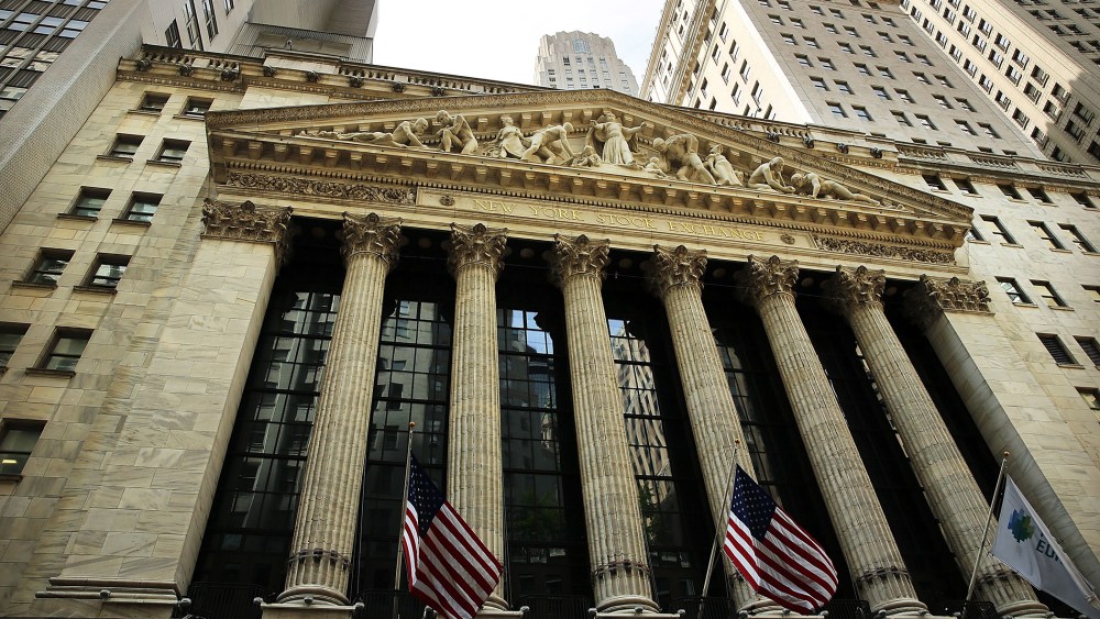 The New York Stock Exchange is viewed on July 31, 2013 in New York, N.Y. (Photo by Spencer Platt/Getty)