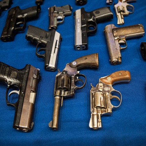Gun control, n Congress' absence, Bloomberg fights on - Jane Timm - 09/18/2013