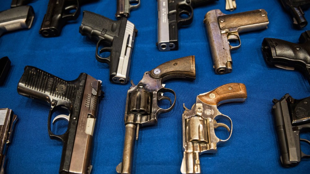 Gun control, n Congress' absence, Bloomberg fights on - Jane Timm - 09/18/2013