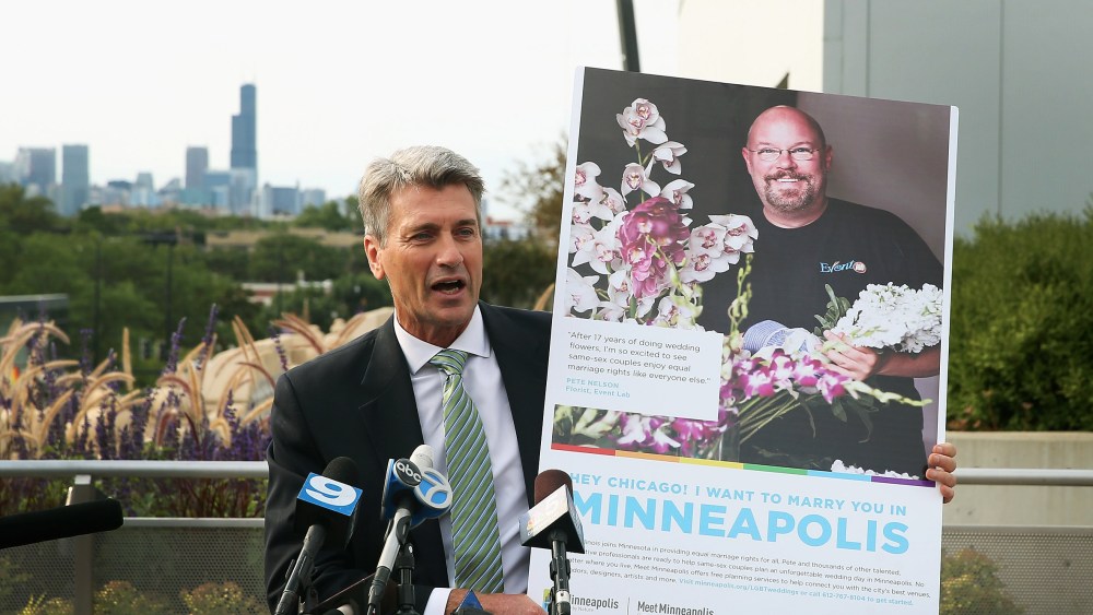 Minneapolis Mayor Invites Same-Sex Chicago Couples To Marry In His City - Emma Margolin - 09/5/2013