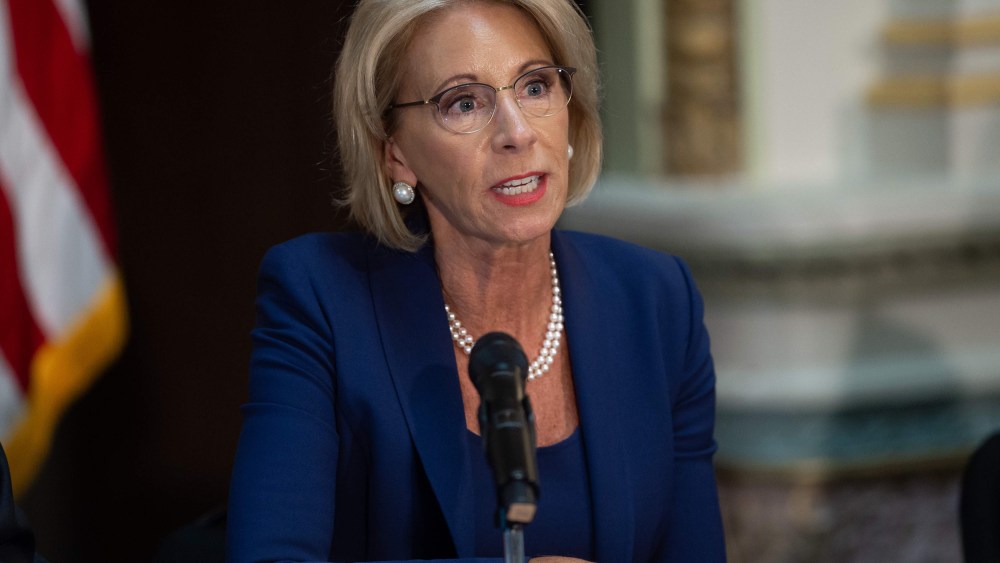 Image: US-POLITICS-SCHOOL-SAFETY