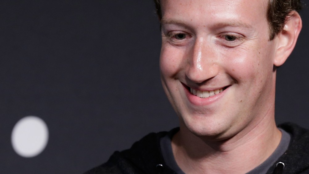 Facebook CEO Mark Zuckerberg speaks at the Newseum September 18, 2013 in Washington, DC.