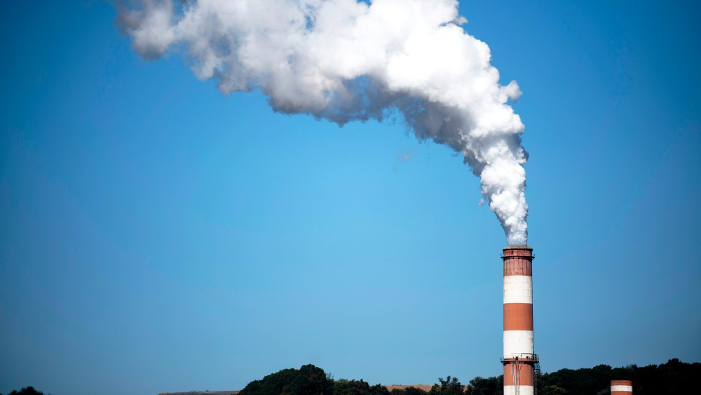 A plume of exhaust extends from the Mitchell Power Station, a coal-fired power plant built along the Monongahela River, September 24, 2013 in New Eagle, Pennsylvania.