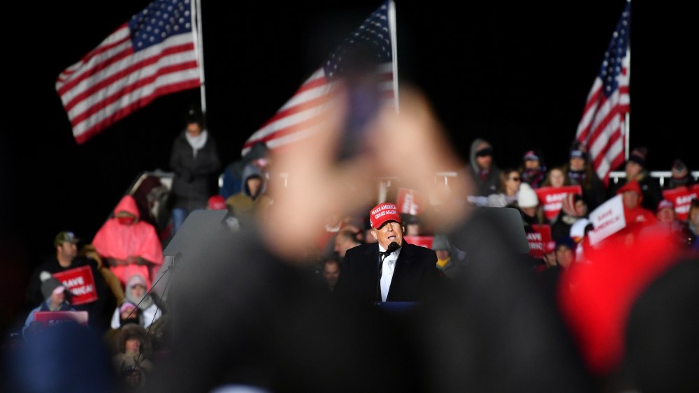 Donald Trump holds rally in South Carolina