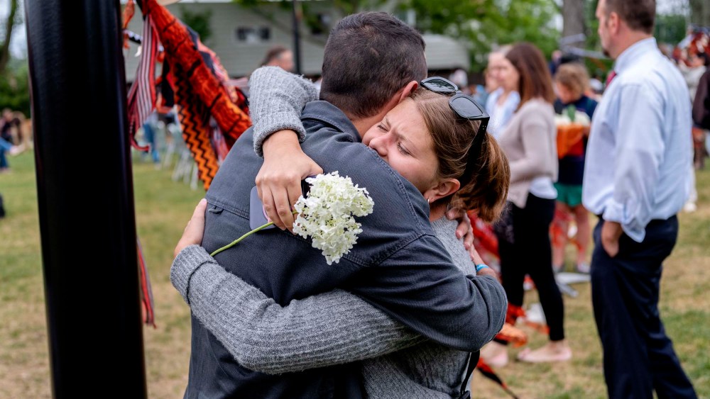 At Least 7 Dead After Shooting At Fourth Of July Parade In Chicago Suburb