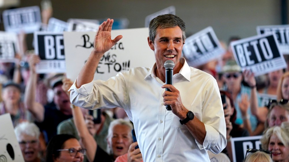 Image: Beto O'Rourke speaking to his supporters.