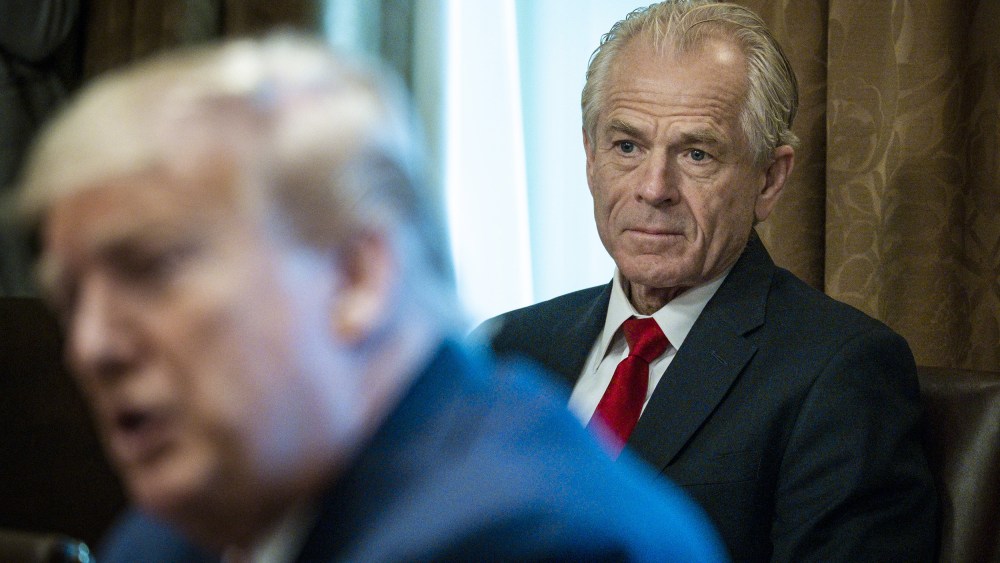 Image: Peter Navarro and Donald Trump