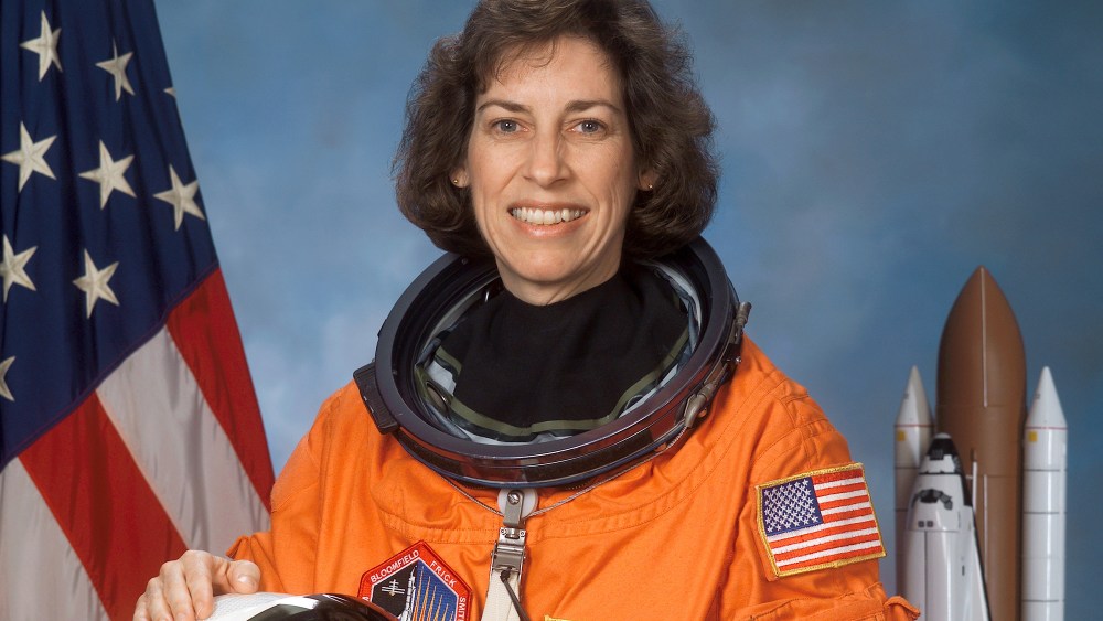 Official portrait of Ellen Ochoa
