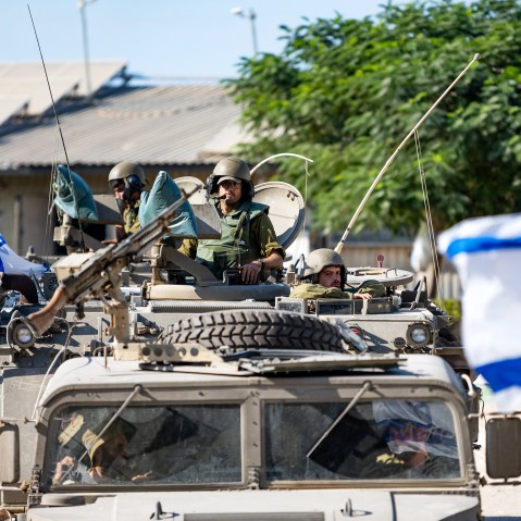 israel idf military vehicles israeli flag