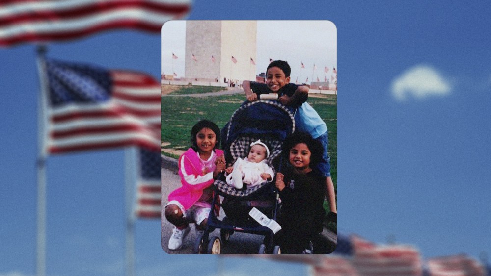 Image of Fareeha Rehman and her siblings visiting the Washington Monument in 2002.