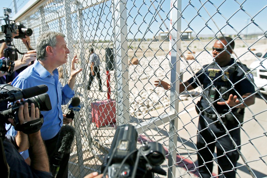 nyc mayor deblasio de blasio texas border