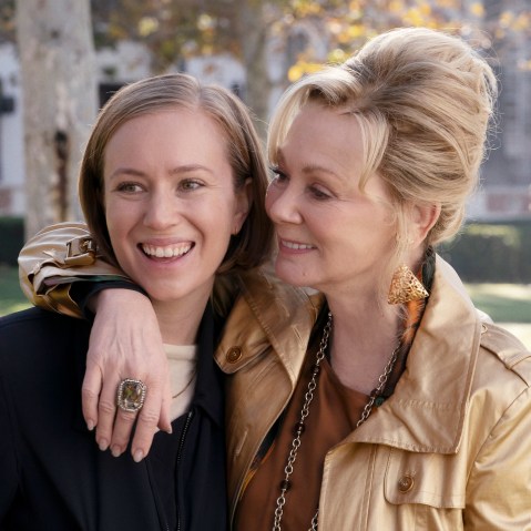 Jean Smart with her arm around Hannah Einbinder