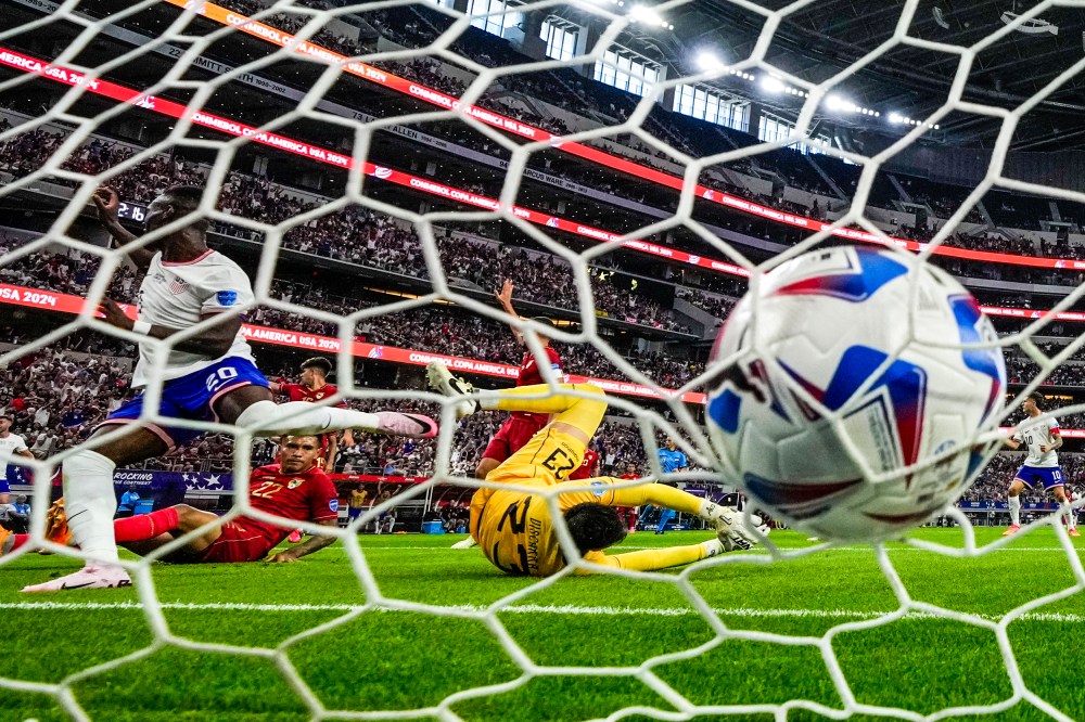 Image: A shot on goal by Folarin Balogun of the United States