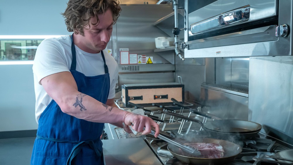 Jeremy Allen White in a scene from "The Bear".