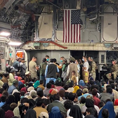 afghanistans evacuees globemaster airplane jet evacuation 2021