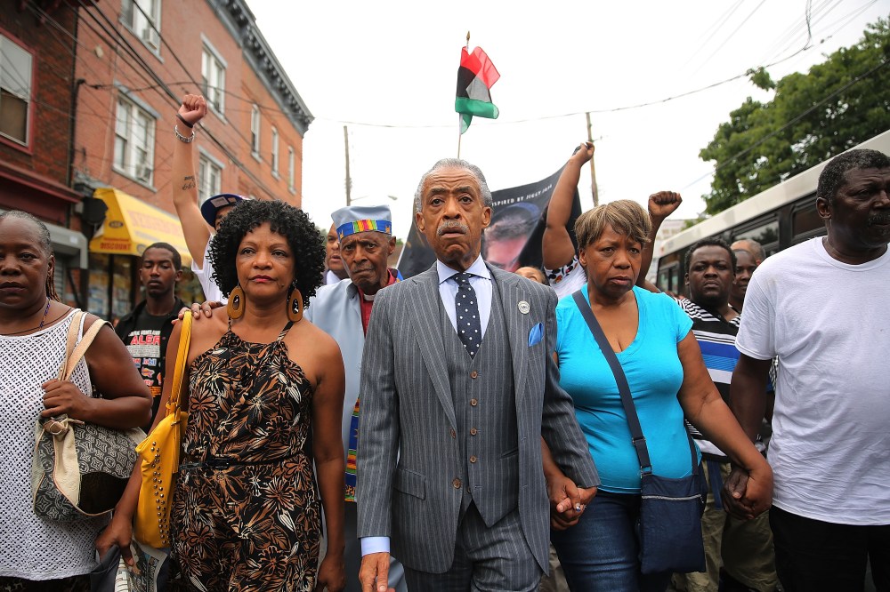 Sharpton Meets With Family Members Of Staten Island Man Who Died While Police Were Attempting Arrest
