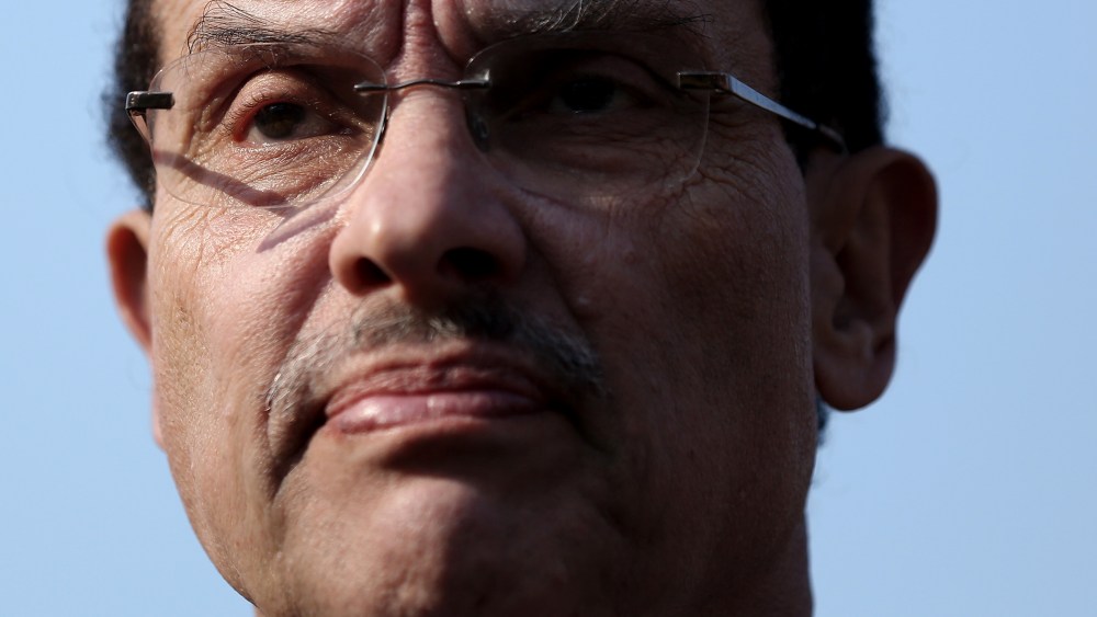 DC Mayor Vincent Gray speaks outside the White House Dec. 3, 2013 in Washington, DC