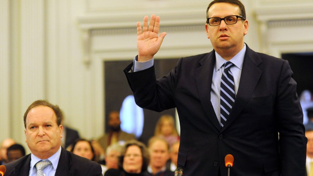 David Wildstein (R) former director of interstate capital projects for the Port Authority and his attorney Alan Zegas (L) is sworn in to testify at a hearing held by the Assembly Transportation Committee January 9, 2014 in Trenton, New Jersey.
